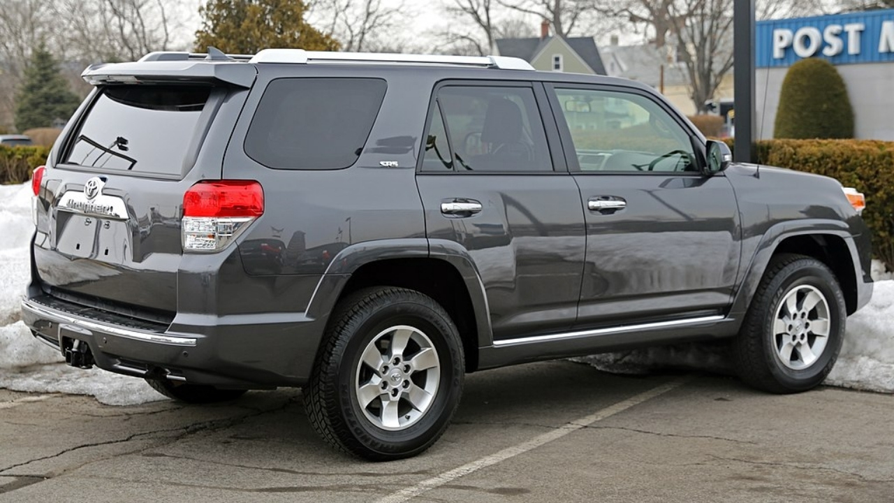 Toyota Hilux Surf Engine, Exterior, Interior, And Safety