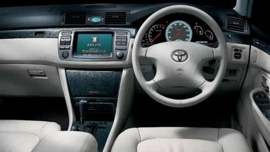 Toyota Brevis Interior
