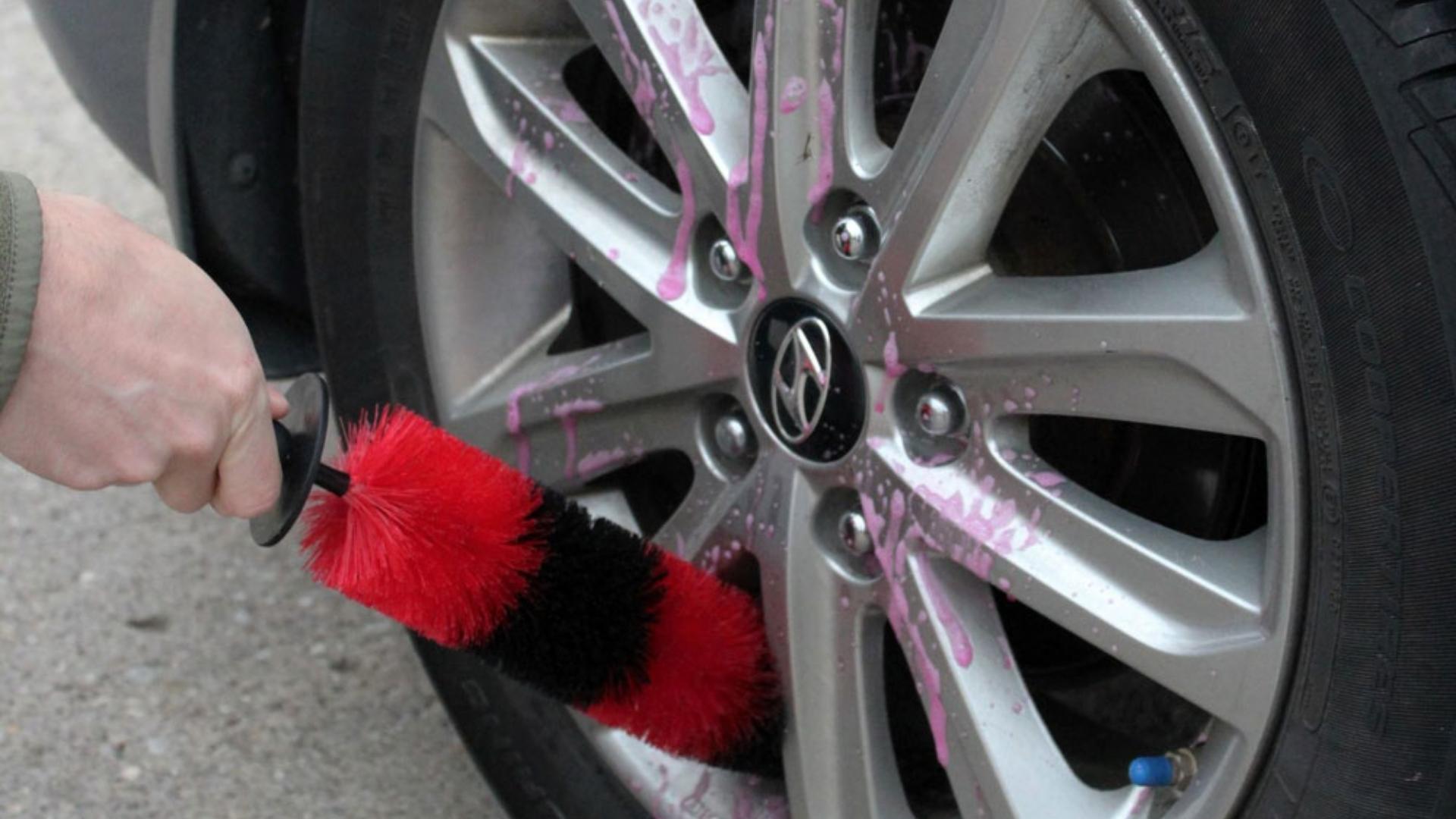 Easy Steps on Removing the Thick Dust from Your Wheel Brakes