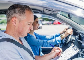 Best Driving Test Tips To Pass Test In First Attempt