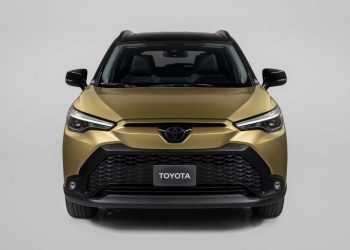 Toyota Corolla Cross Hybrid 2023 Debuts