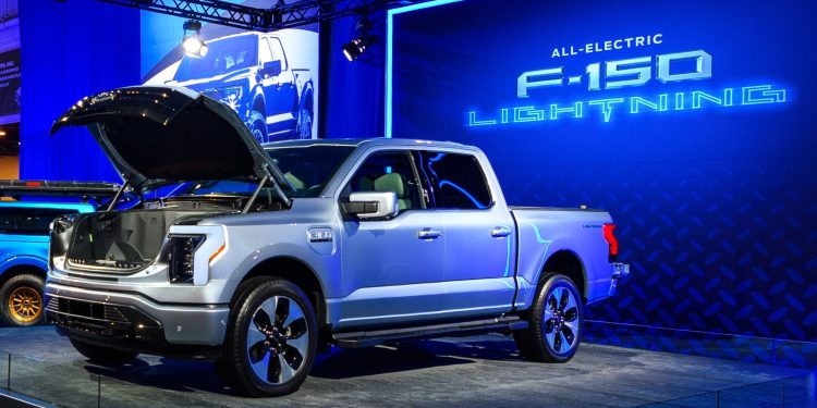 Ford Overcomes Battery Issue, F-150 Lightning Production Set To Resume