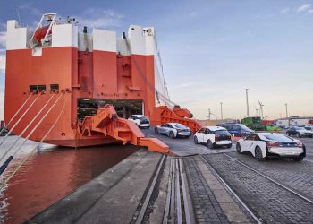 How to Ship a Car From an Auction to an Overseas Destination 