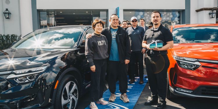 VinFast’s VF8 City Editions Begin Deliveries to U.S. Customers